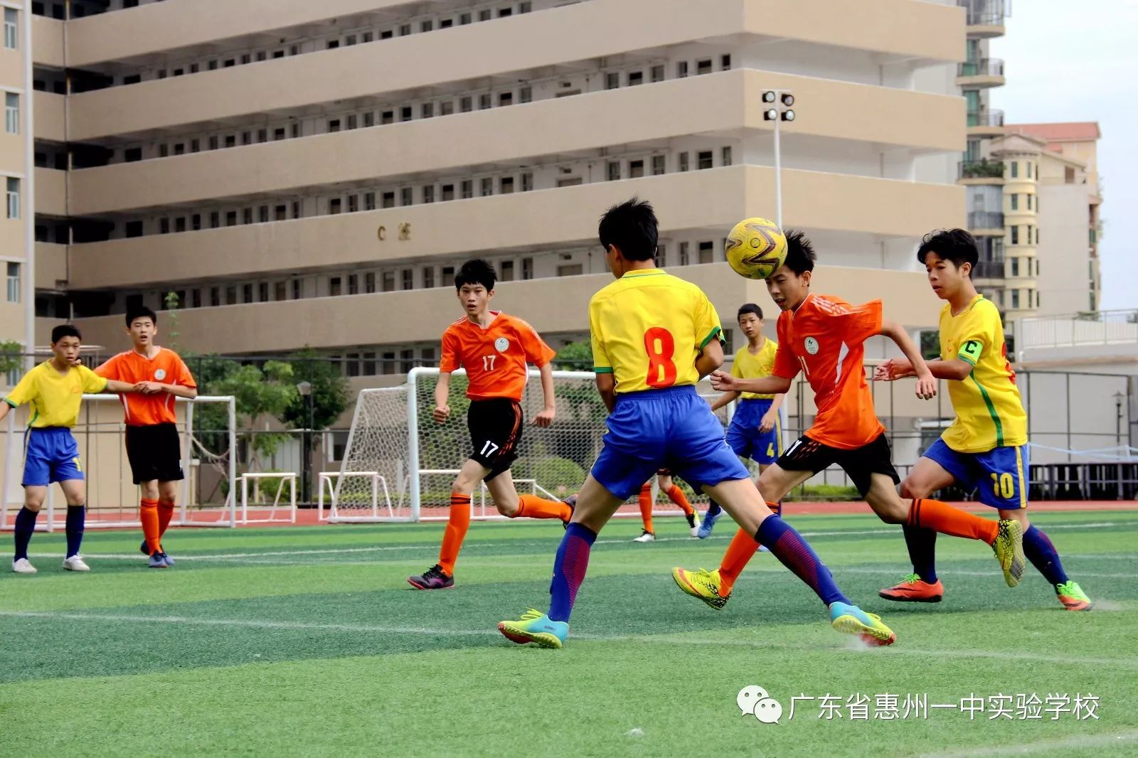 太阳城网址-包含球员们决不言败，奋勇拼搏争取出色的比赛成绩的词条